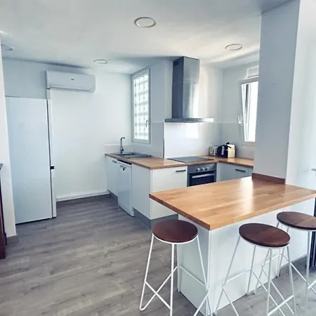 Moderno En Con Terraza, Aire Acondicionado Y Piscina - Hisp-312-107 Apartment Roses