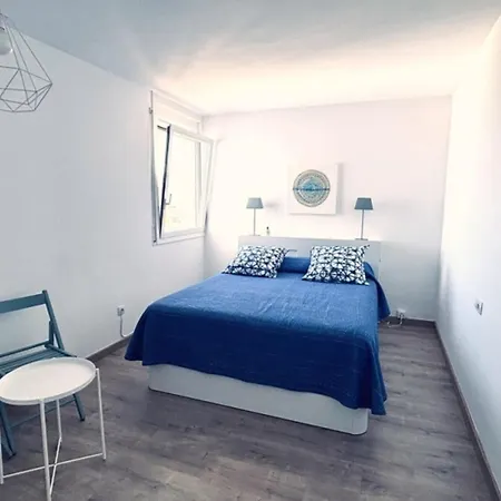 Moderno En Con Terraza, Aire Acondicionado Y Piscina - Hisp-312-107 * Roses